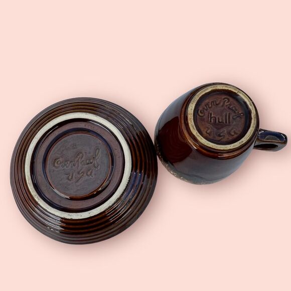 VINTAGE HULL POTTERY BROWNWARE DRIP CUP & SAUCER - Picture 4 of 6